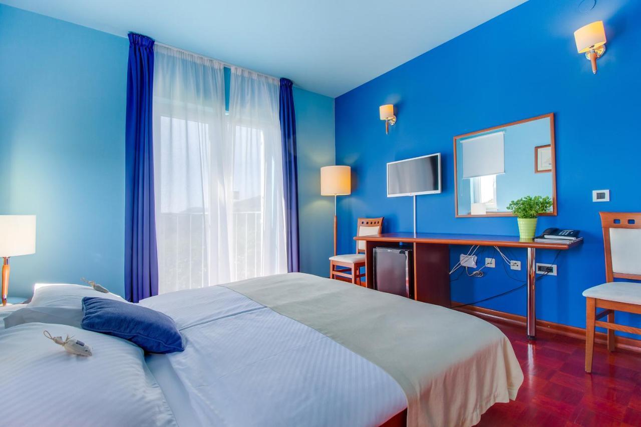 נזרין Hotel Manora מראה חיצוני תמונה