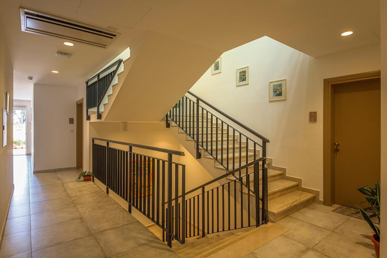 נזרין Hotel Manora מראה חיצוני תמונה