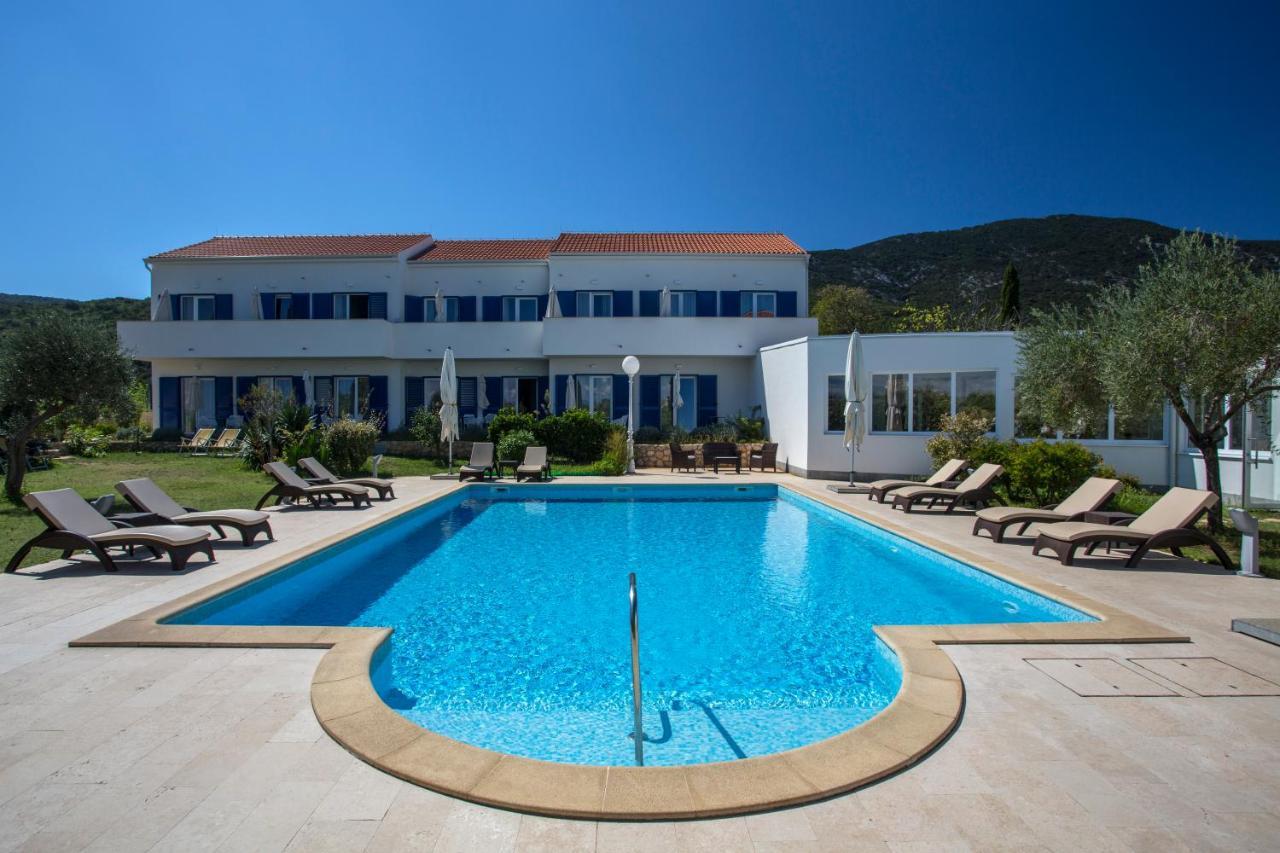 נזרין Hotel Manora מראה חיצוני תמונה