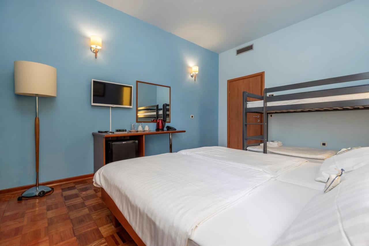 נזרין Hotel Manora מראה חיצוני תמונה
